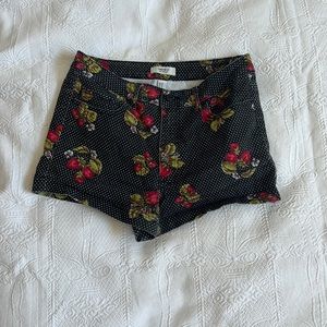 Black, Strawberry shorts